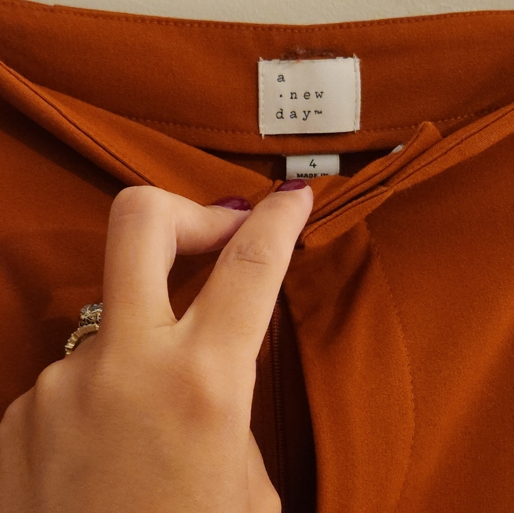 Trouser - Picture 2 of 3